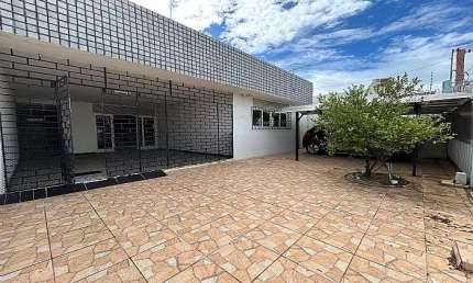 Casa com 4 quartos à venda no Lagoa Nova, Natal 
