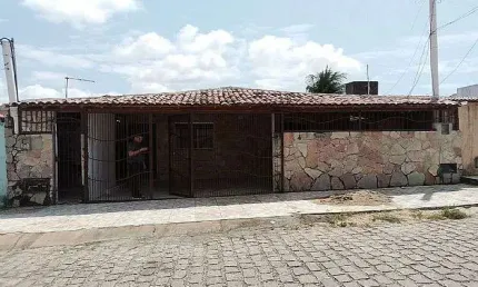 Casa com 3 quartos à venda no Pitimbu, Natal 