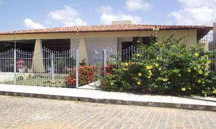 Casa com 3 quartos à venda no Lagoa Nova, Natal 