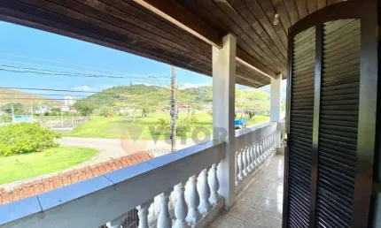 Casa com 6 quartos à venda na Rua Bartolomeu Bueno da Silva, 123, Vila Atlântica, Caraguatatuba