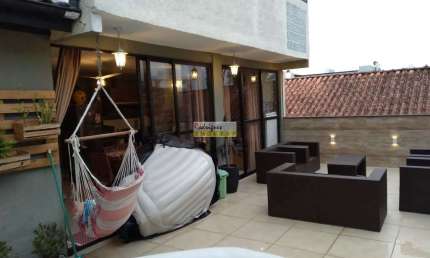 Triplex em cond. 3 dormit, suíte, área de lazer, 2 vagas