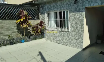 Oportunidade: Casa Térrea Reformada com 2 Suítes e 2 vagas