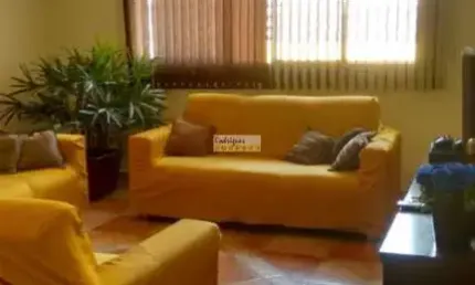 Casa isolada com edicula e muito quintal - Cascatinha - $ 500