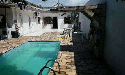 Casa térrea 3 dorms, 2 suítes, 3 vagas, piscina, área de lazer