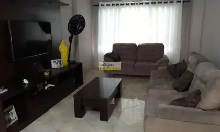 Apto com 2 dorms+ dependência, Centro, São Vicente - R$ 380 mil