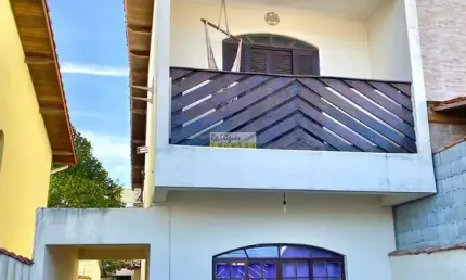 Sobrado com 3 dorms, suíte, Pq São Vicente - R$ 380 mil