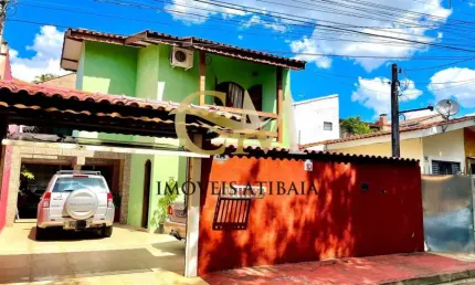 Sobrado próximo ao Centro de Atibaia, região tranquila e arborizada
