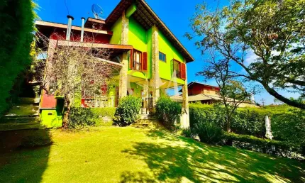 Casa em condomínio em Atibaia região do Clube da Montanha