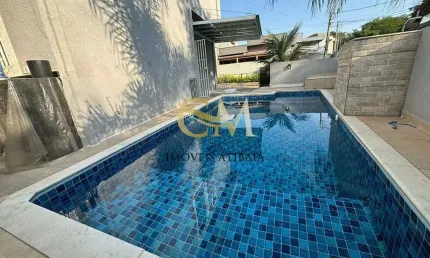  Encantadora Casa à Venda no Jardim Santo Antônio, Atibaia