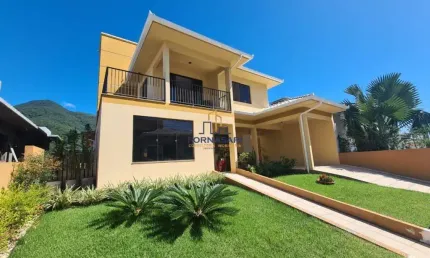 Casa Alto Padrão em Condomínio Completo Próximo a Praia - Palhoça/SC