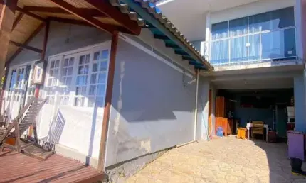 Casa Ampla com Vista Deslumbrante - Palhoça/SC - Praia de Fora