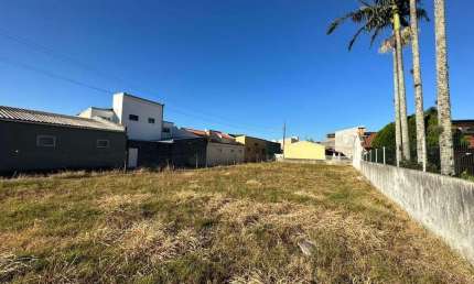 Terreno a 150 Metros do Mar - Com Escritura Pública na Praia de Fora em Palhoça/SC