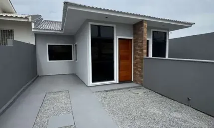 Casa geminada com espaço nos fundos e excelente acabamento - palhoça/sc