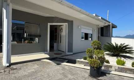 Casa Alto Padrão Inteiramente Mobiliada - Fundos Pagani em Palhoça/SC