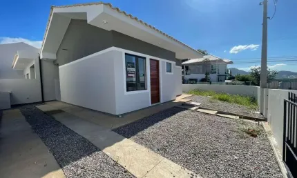 Casa com suíte de esquina - bairro bela vista em palhoça/sc