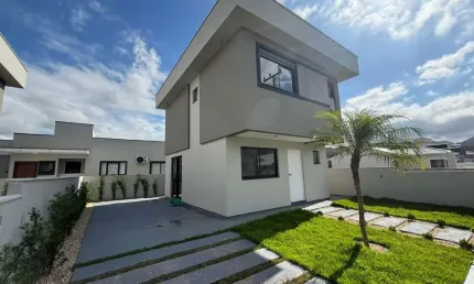 Elegantes Casas Duplex de 3 Quartos (1 Suíte) no Bela Vista em Palhoça/SC
