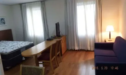 Flat com 1 quarto para alugar na Avenida Jamaris, 108, Moema, São Paulo