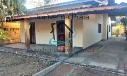Casa para Venda em Ubatuba, Praia da Maranduba, 3 dormitórios, 1 suíte, 2 banheiros, 4 vagas