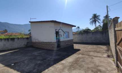 Casa para Venda em Caraguatatuba, Getuba, 1 dormitório, 1 banheiro, 5 vagas