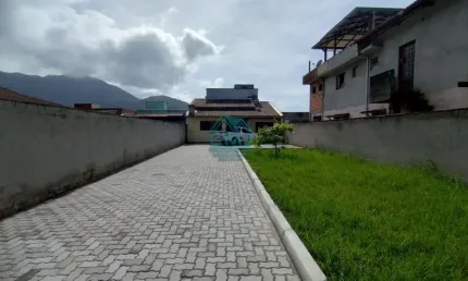Casa para Venda em Caraguatatuba, Massaguaçu, 1 dormitório, 1 banheiro, 5 vagas