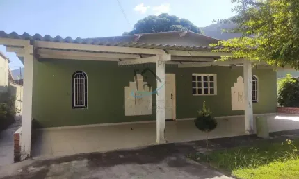 Casa para Venda em Caraguatatuba, Sumaré, 4 dormitórios, 1 suíte, 2 banheiros, 3 vagas