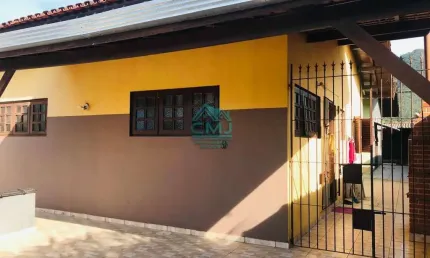 Casa para Venda em Ubatuba, Maranduba, 2 dormitórios, 1 suíte, 2 banheiros, 1 vaga