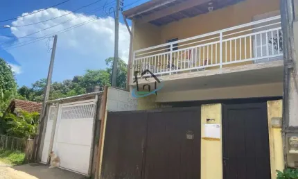 Sobrado para Venda em Ubatuba, Folha Seca, 3 dormitórios, 1 suíte, 2 banheiros, 1 vaga