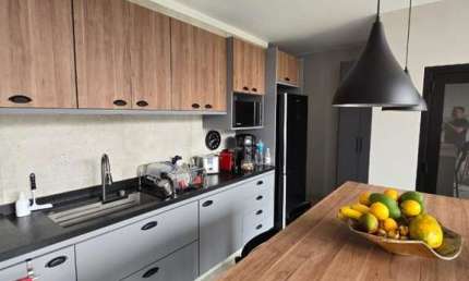 Casa para Venda em Atibaia, Jardim Maristela, 2 dormitórios, 2 suítes, 3 banheiros, 3 vagas