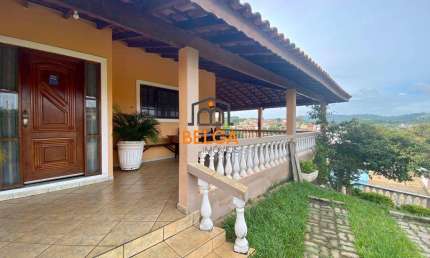 Casa em Condomínio para Venda em Atibaia, Condomínio Jardim Shangri-Lá, 3 dormitórios, 1 suíte, 2 banheiros, 3 vagas