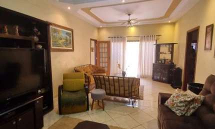 Casa para Venda em Ribeirão Preto, Campos Elíseos, 4 dormitórios, 1 suíte, 5 banheiros, 5 vagas
