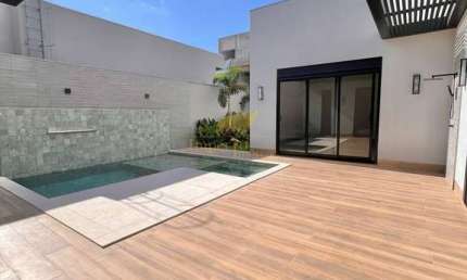 Casa com 4 quartos à venda na Avenida Fernando Correa da Costa, 6854, Jardim Itália, Cuiabá