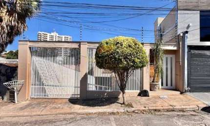 Casa com 3 quartos à venda na Avenida José Bonifácio, 542, Dom Aquino, Cuiabá