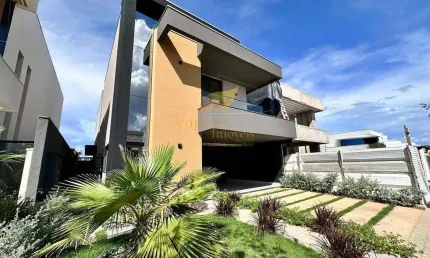 Casa com 5 quartos à venda na Avenida B, 75, Jardim Itália, Cuiabá