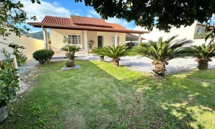 Casa no Bairro Vendaval - Biguaçu - 375,00 área terreno 130,00 área construída