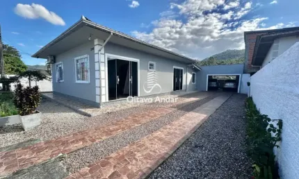 Casa com 3 quartos à venda na Rua Getúlio Vargas, 10, Centro, Biguaçu