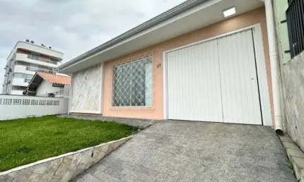 Casa com 3 quartos à venda na Rodovia BR-101, 20, Barreiros, São José