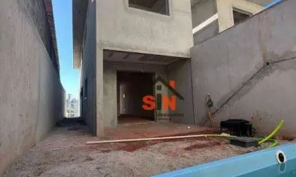 Sobrado com 3 Dormitórios  e Piscina À Venda - 150 m² - R$ 850.000 - Chácara São José - Arujá/SP