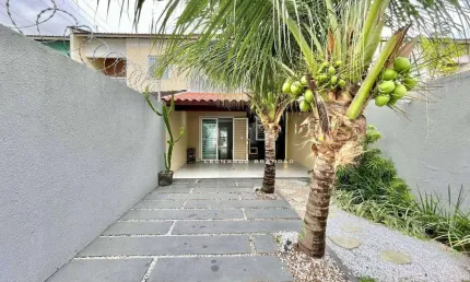 Seu novo lar no eusébio: casa duplex com 3 suítes, closet e localização privilegiada!