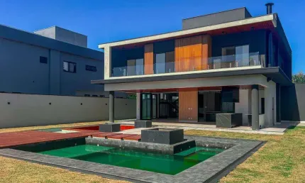 Magnifica casa de luxo, recém construída no condominio Reserva do Paratehy Sul