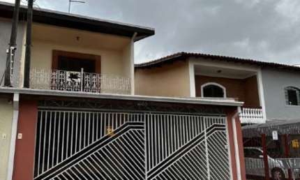 Reserva do Bosque Sobrado 3 dorms Suíte Região Nobre