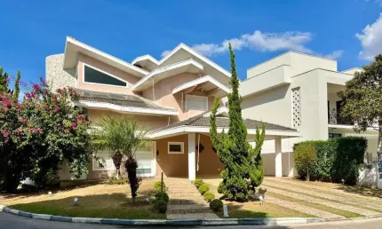 Lindo Sobrado em Condomínio 3 suites/Piscina/ Área gourmet