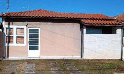 Ótima Casa no Colinas do Vale / 2 Quartos / Garagem Coberta / +Área Gourmet!