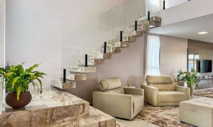 Casa Sofisticada com 4 Quartos em Condomínio de Alto Padrão