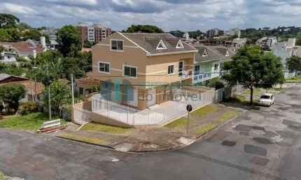 Casa com 3 quartos à venda na Rua Doutor Marins Alves de Camargo, 389, Tingui, Curitiba