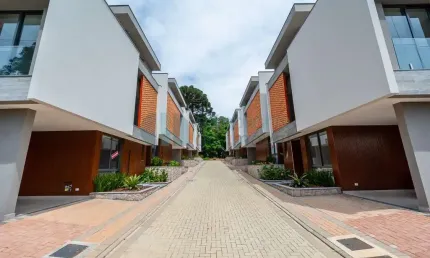 Casa em condomínio fechado com 4 quartos à venda na Rua Jorge Brey, 957, Xaxim, Curitiba