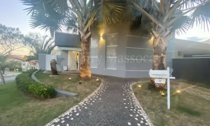Casa com 3 dormitórios à venda, 270 m² por R$ 1.600.000,00 - Condominio Parque Varvito - Itu/SP