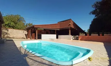 Melhor localização do bairro! Chácara com piscina, salão de festas, campo de futebol e 3 dormitórios à venda por R$829.000 - João Jabour - Salto/SP