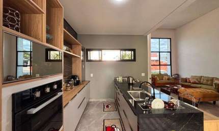Casa com 2 dormitórios, 138 m² - venda por R$ 800.000,00 ou aluguel por R$ 5.500,02/mês - Condomínio Guarujá - Salto/SP
