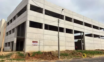 Galpão para alugar, 940 m² por R$ 30.000,02/mês - Distrito Industrial - Salto/SP