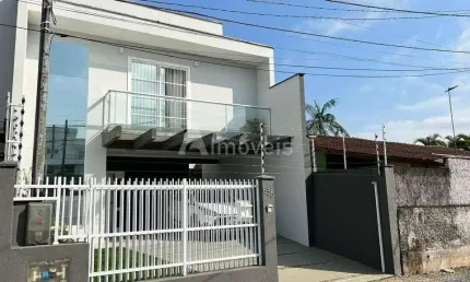 Casa com 3 quartos à venda na Rua Colon, 655, Glória, Joinville